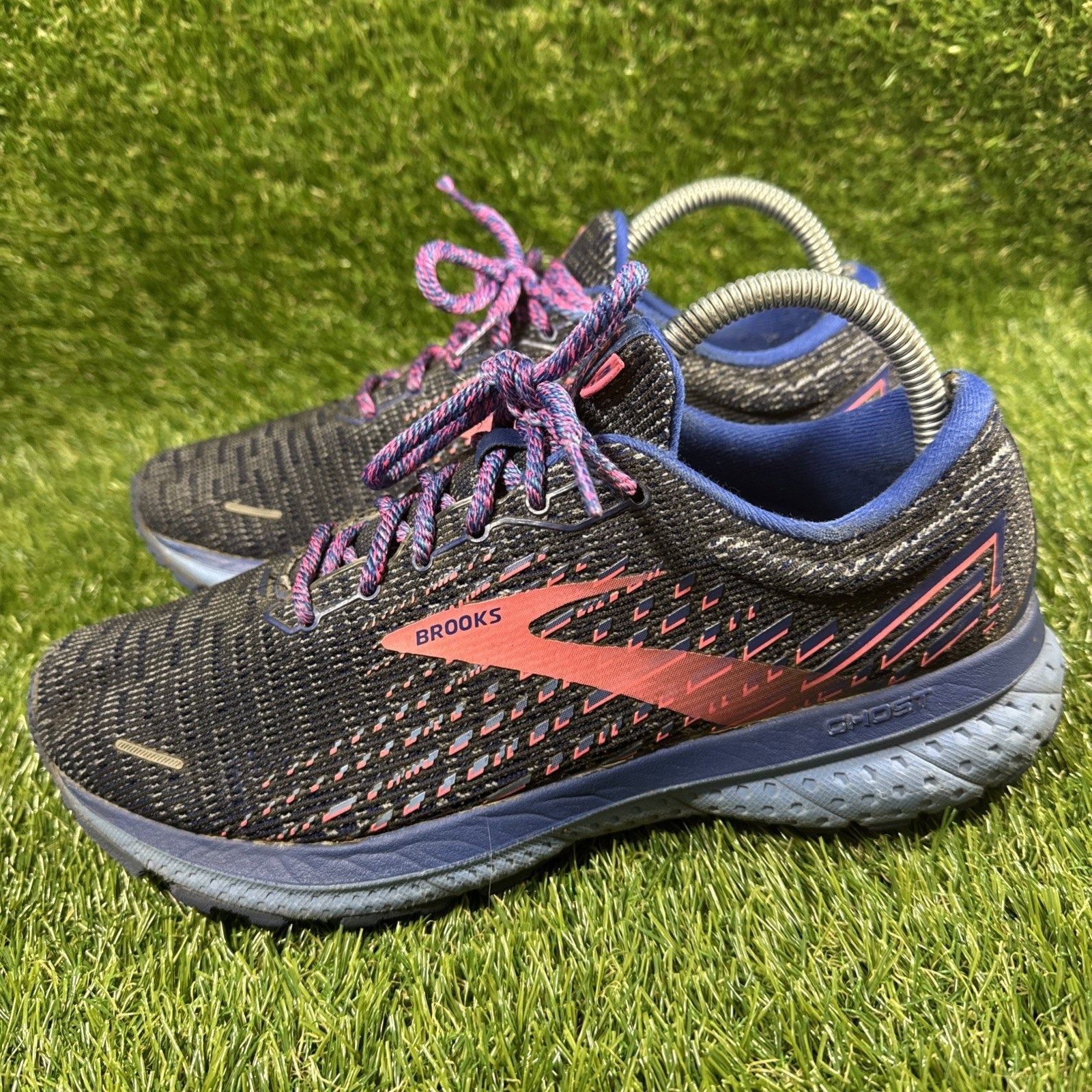 Brooks Women’s Ghost 13 Pink Black Blue Running Shoes Sneakers Size 8.5
