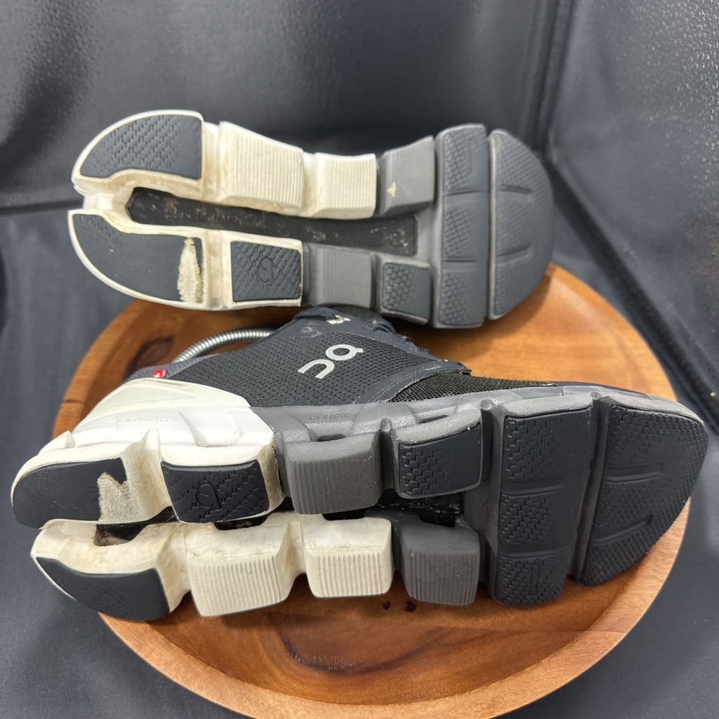 On Cloudflyer 4 Running Shoes Womens Size 10.5 Black White Sneaker 71.9867