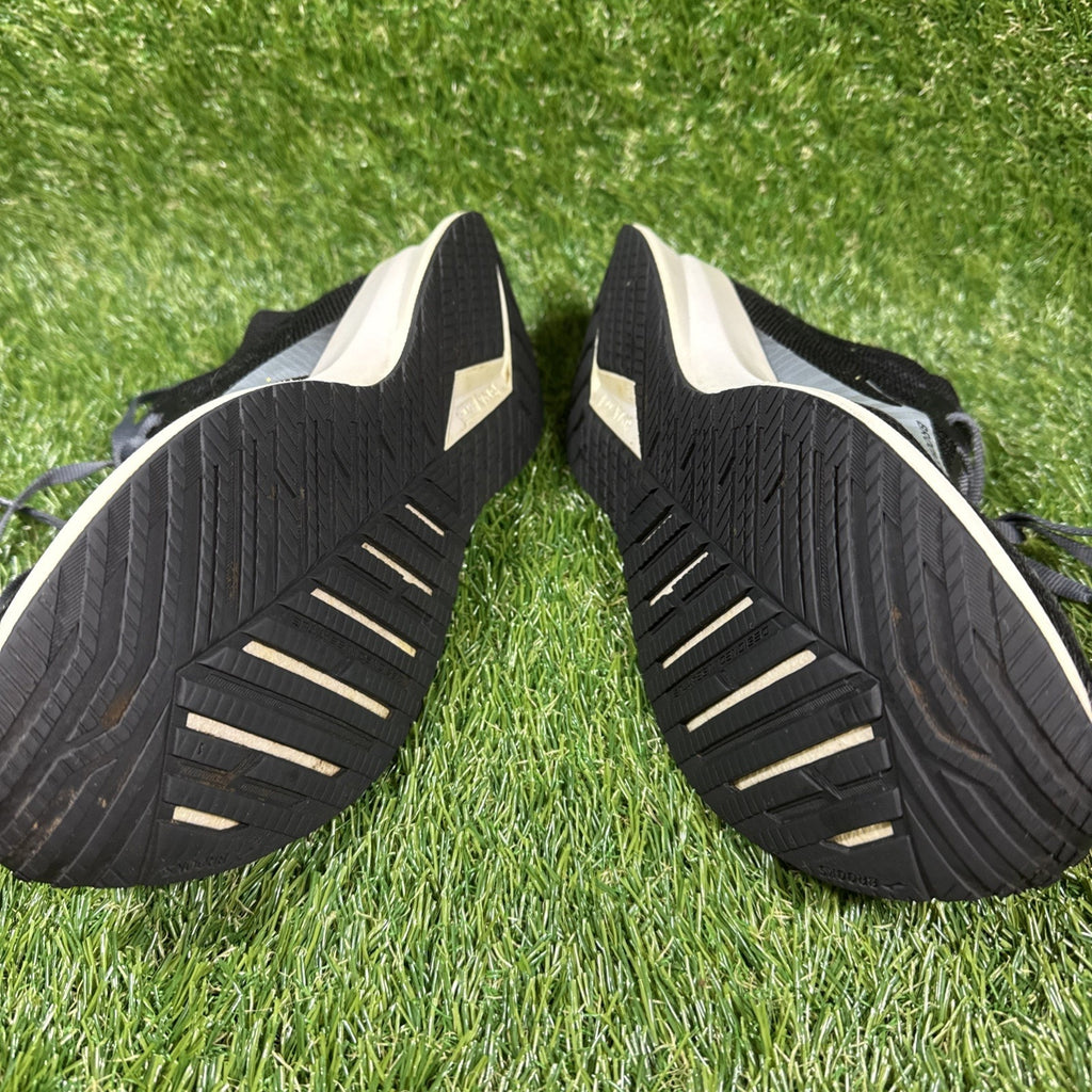 Brooks Shoes Womens 7 B Levitate 4 Athletic Running Sneakers Black Lace Up