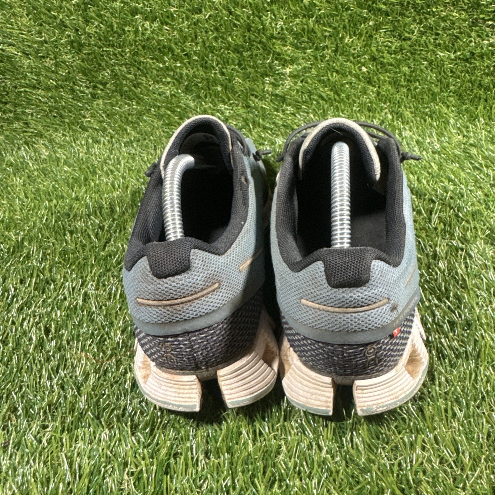 On Cloud Shoes Women's Sz 7 Cloud Running Athletic Sneakers Tide Magnet 19.99197