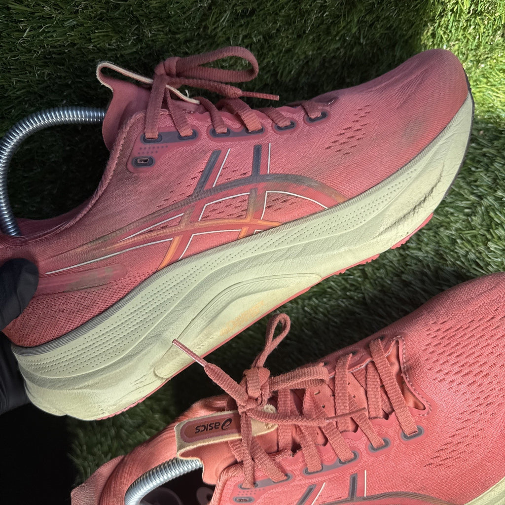 Asics Gel-Kayano 32 Womens Size 11 Pink Beige Athletic Running Shoes Sneakers