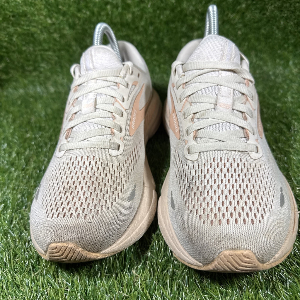Brooks Adrenaline GTS 23 Womens Size 8.5 B Beige Athletic Running Shoes Sneakers