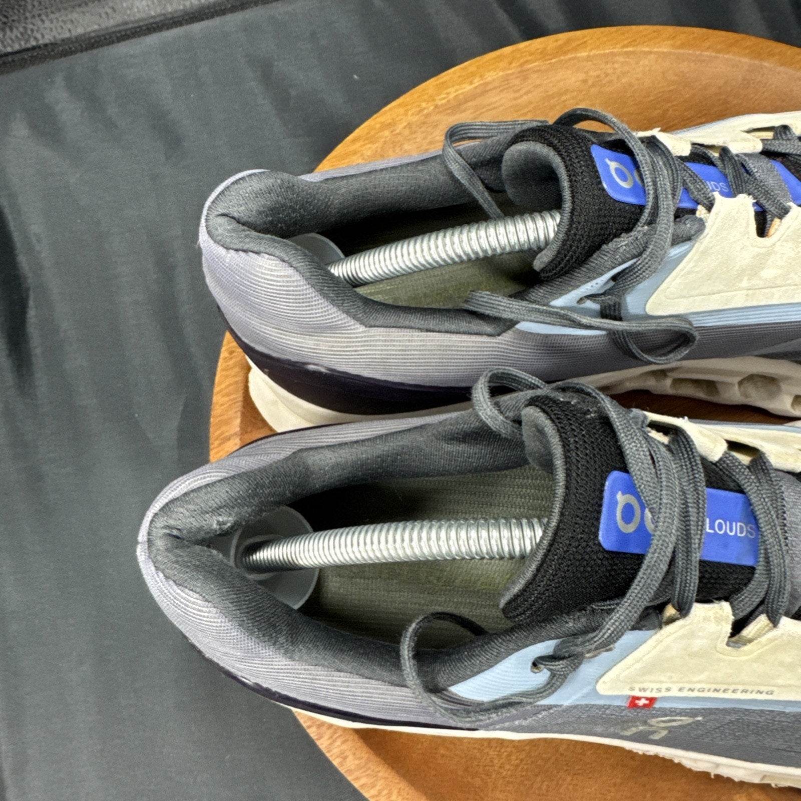 On Running Cloudstratus Men’s Size 11.5 ‘Fossil/Midnight’ Running Shoes 39.99007