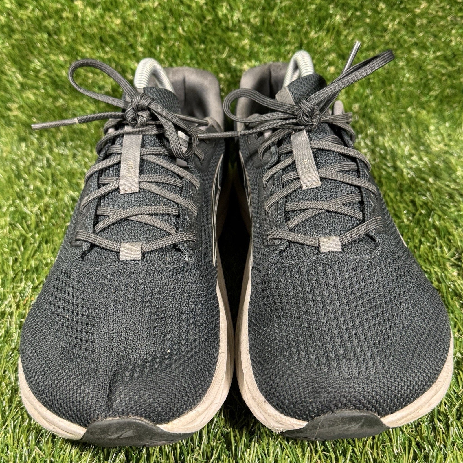 Altra Escalante 4 Trail Shoes Womens 10 Black Running Athletic Stability Sneaker