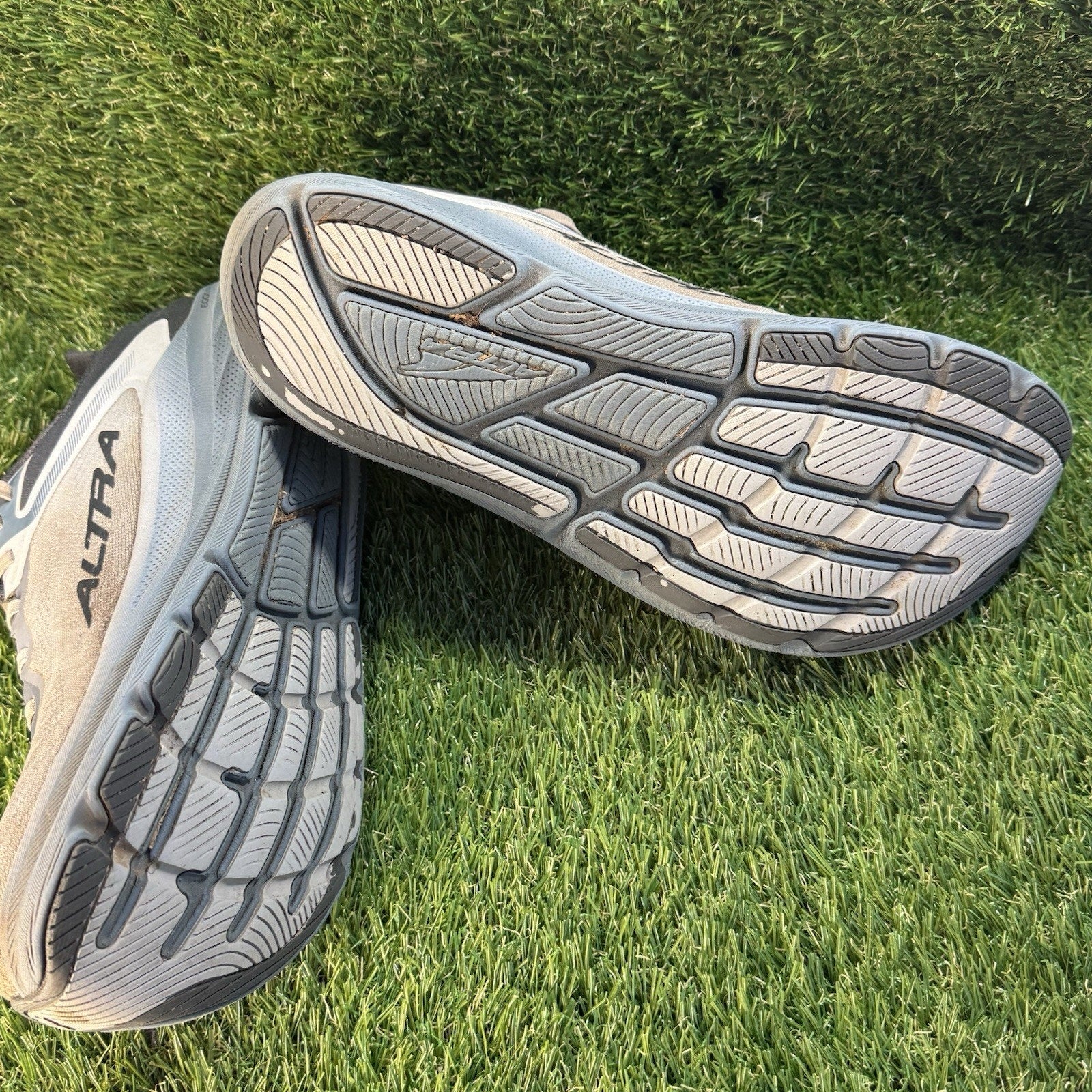 Altra Torin 8 Mens Running Sneaker Shoes size 9 Gray Color Athletic Gym