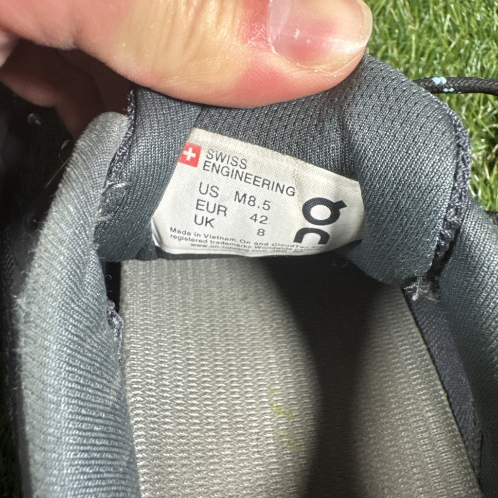 Men's Size 8.5 - ON Cloud Running Shoes Cloudstratus Black Shadow Training