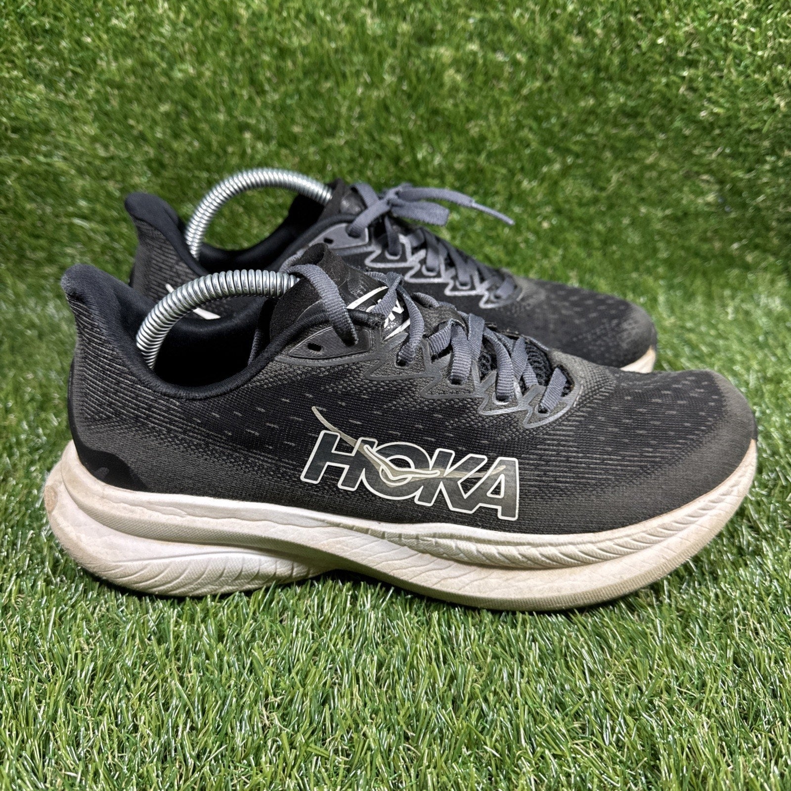 Women’s size 9.5-Hoka One One Mach 6 Black White Running Shoes Sneakers