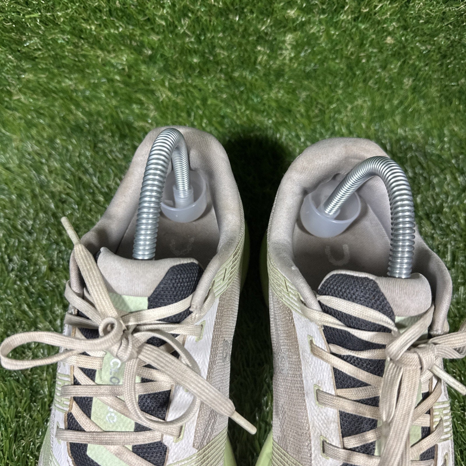 On Cloudgo Women’s 9 Running Walking Shoe Comfort Casual White/Meadow Green