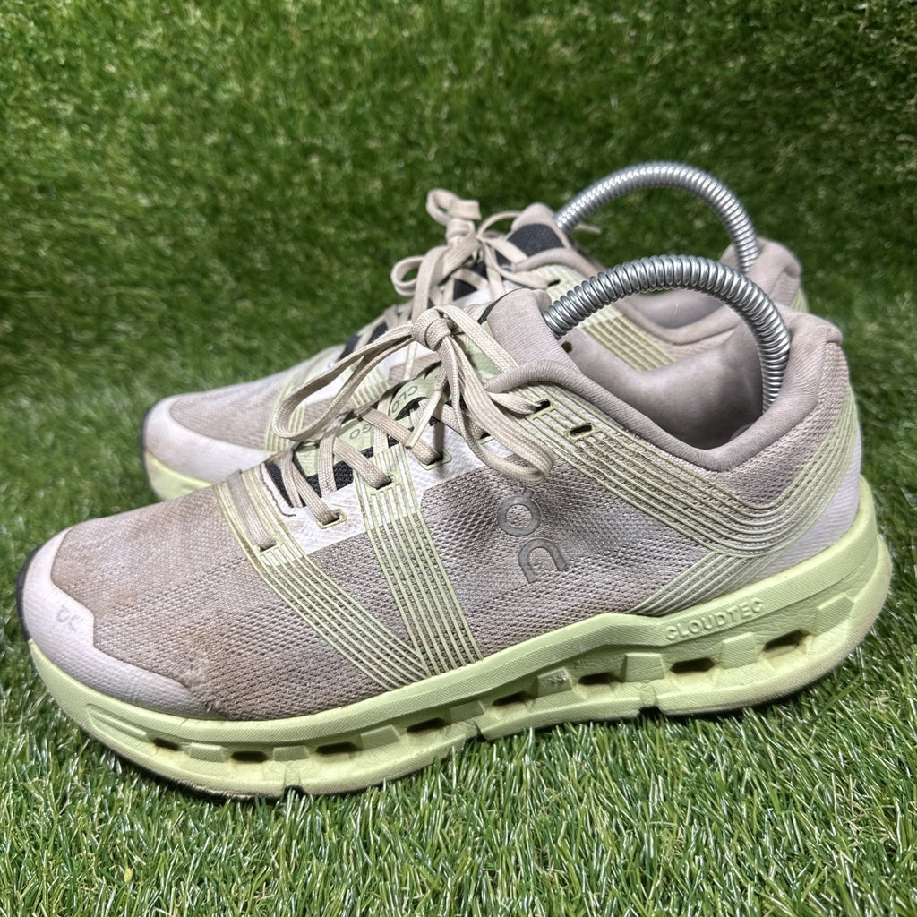 On Cloudgo Women’s 9 Running Walking Shoe Comfort Casual White/Meadow Green