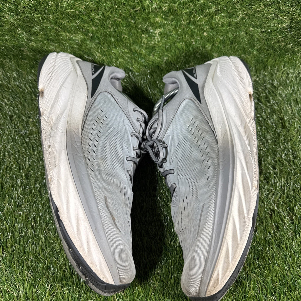 Altra Mens Via Olympus 2 AL0A85NA220 Gray Running Shoes Sneakers Size 11