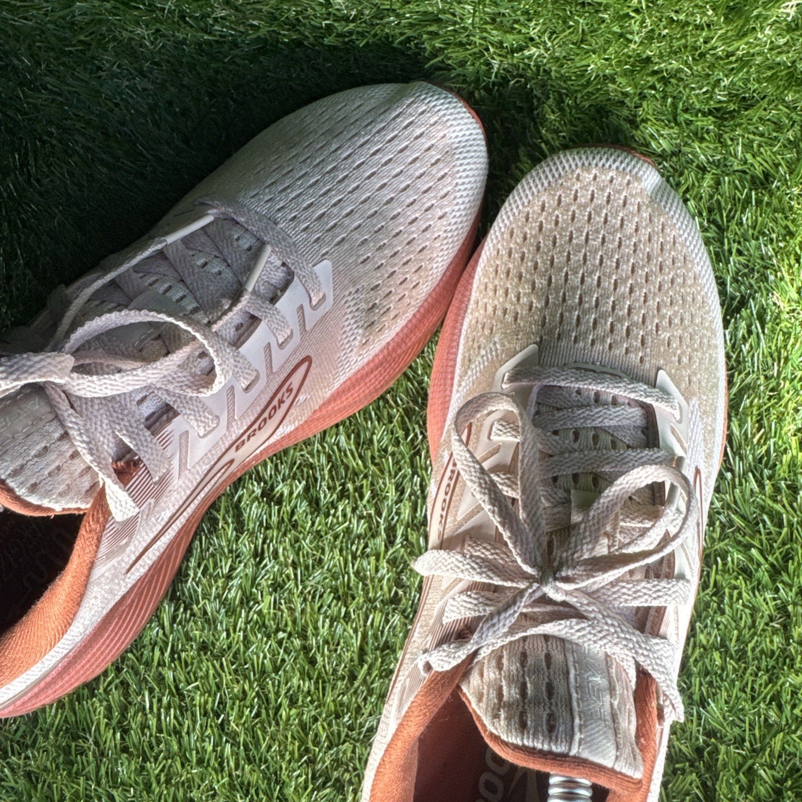 Brooks Shoes Womens Size 10 Levitate 6 Peach Whip Pink Mesh Running Sneaker