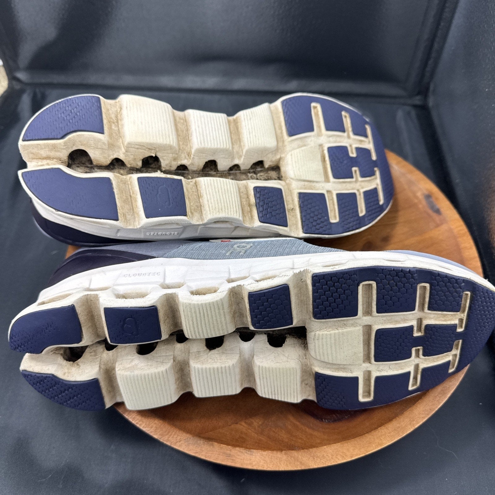 On Running Cloudstratus Men’s Size 11.5 ‘Fossil/Midnight’ Running Shoes 39.99007