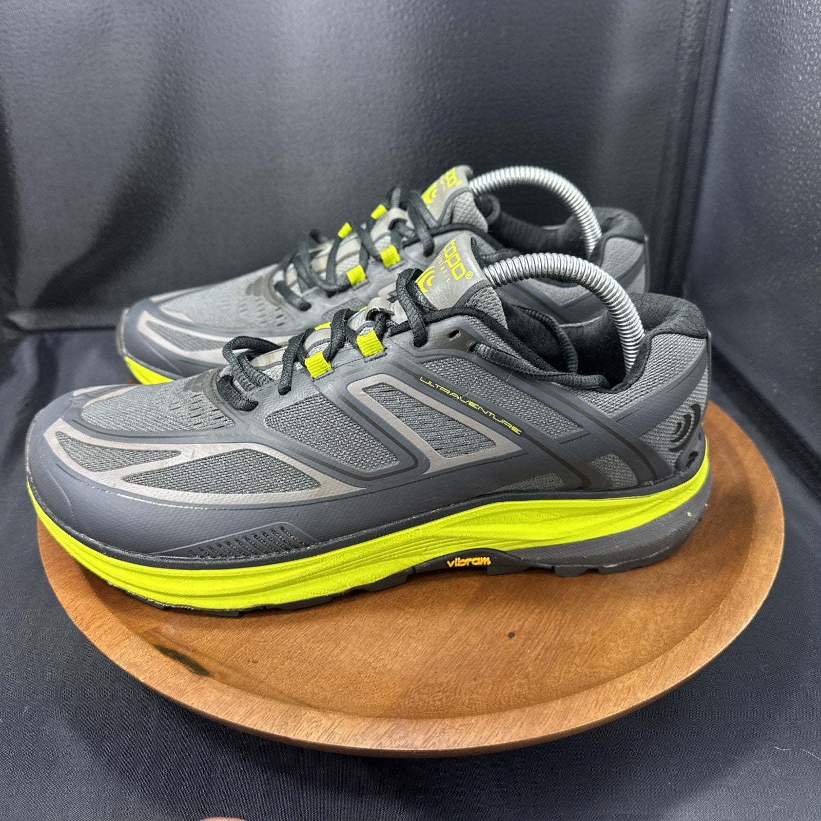 Topo Ultraventure Trail Running Shoes Mens 8.5 Gray Green Vibram Outdoor Hiking