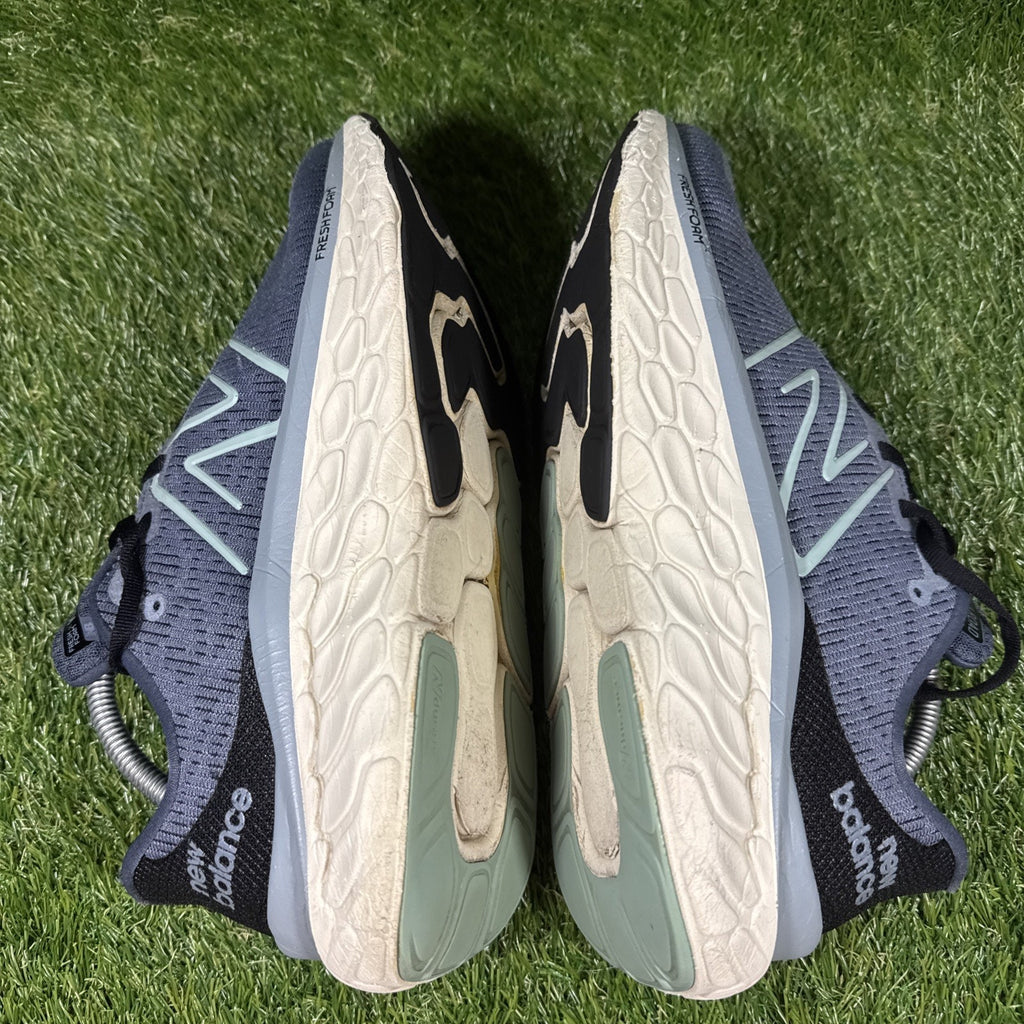 New Balance Mens 10.5 EE Fresh Foam Blue Kaiha Road Blue Gray Trail Running Shoe