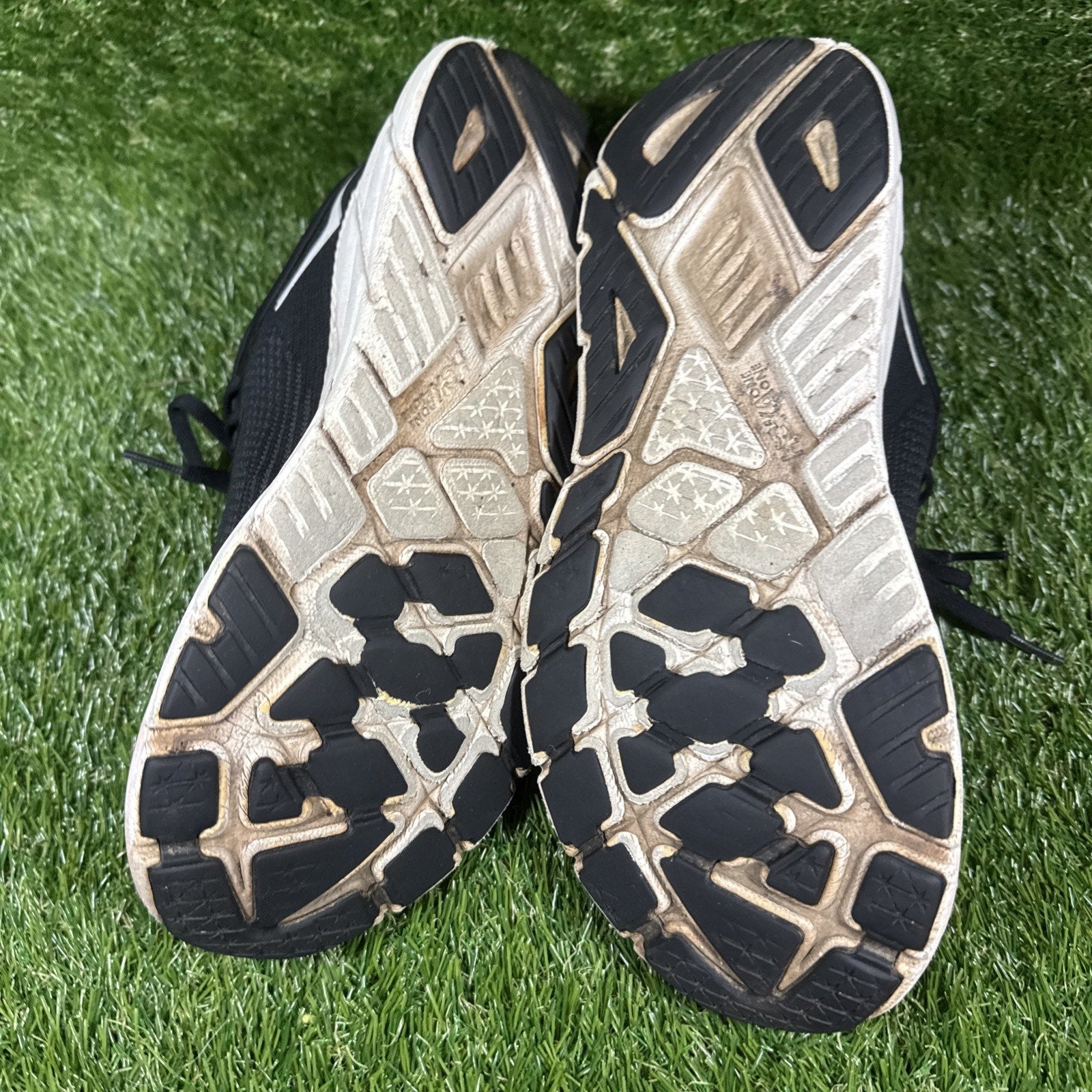 Hoka Arahi 7 Black White Shoes 1147890 BWHT Women’s Size 8D