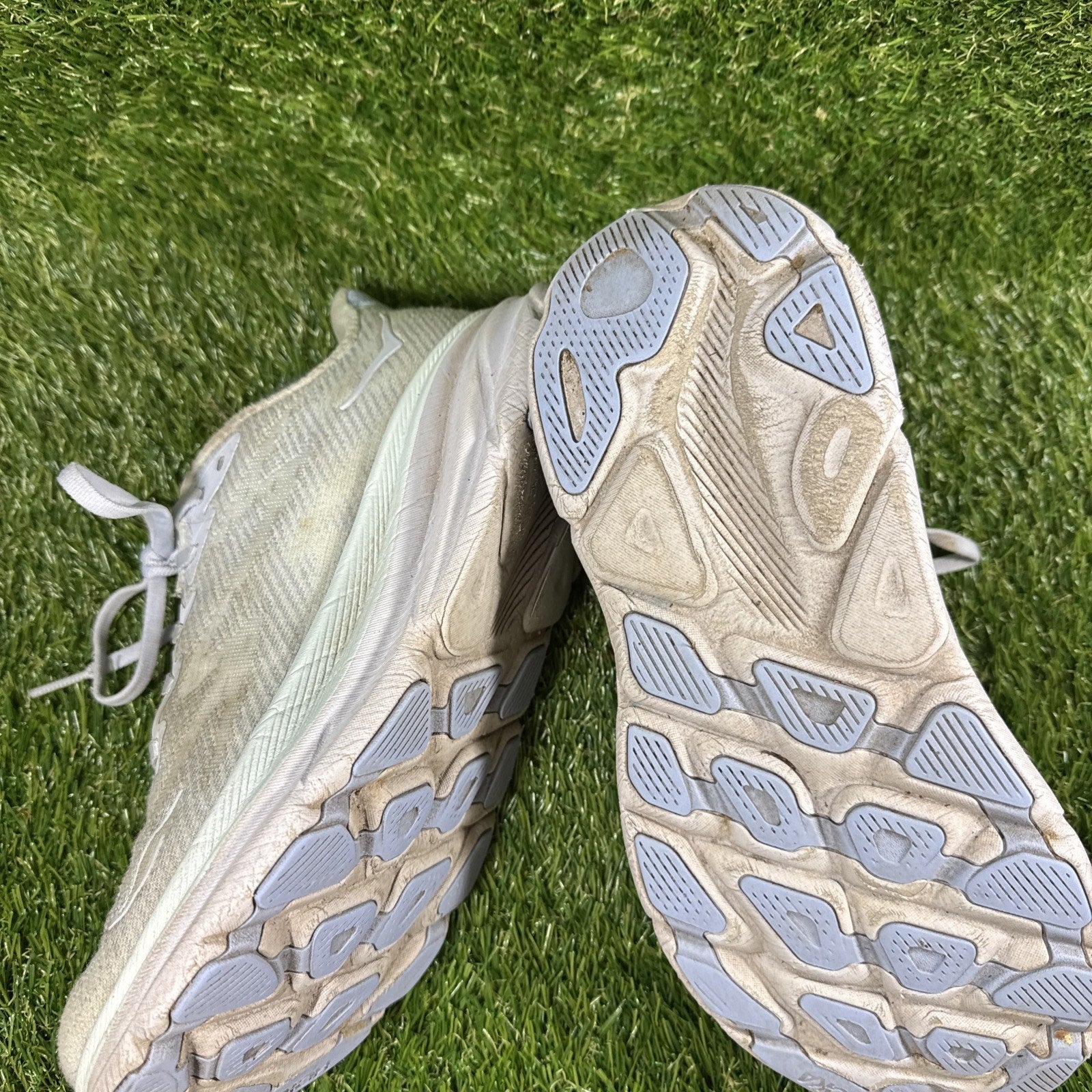 Hoka One One Clifton 9 1127896-EHR Sneaker Women's Size 8B Lilac Running Shoes