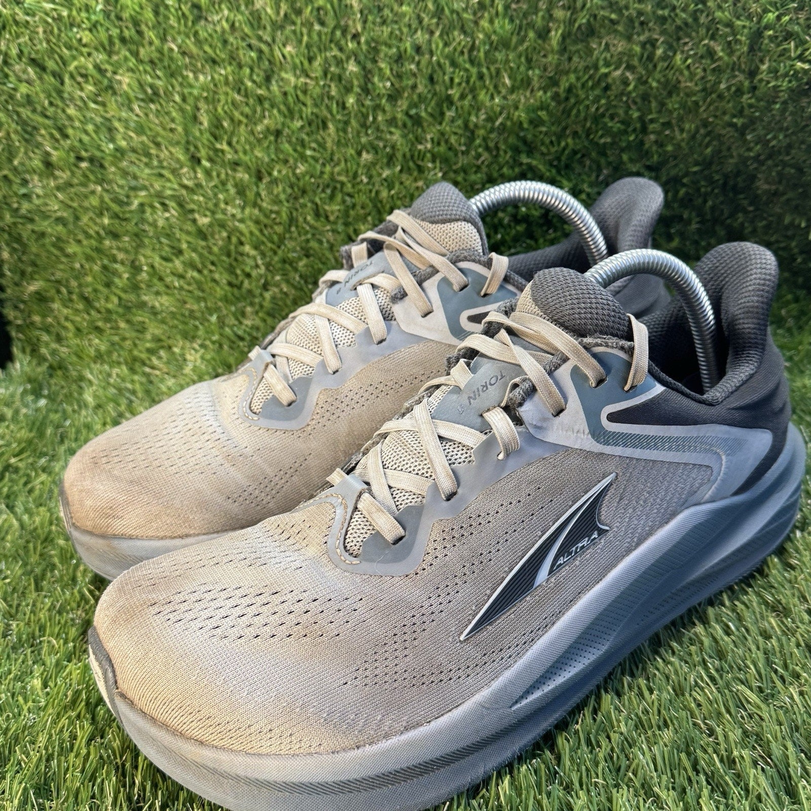 Altra Torin 8 Mens Running Sneaker Shoes size 9 Gray Color Athletic Gym