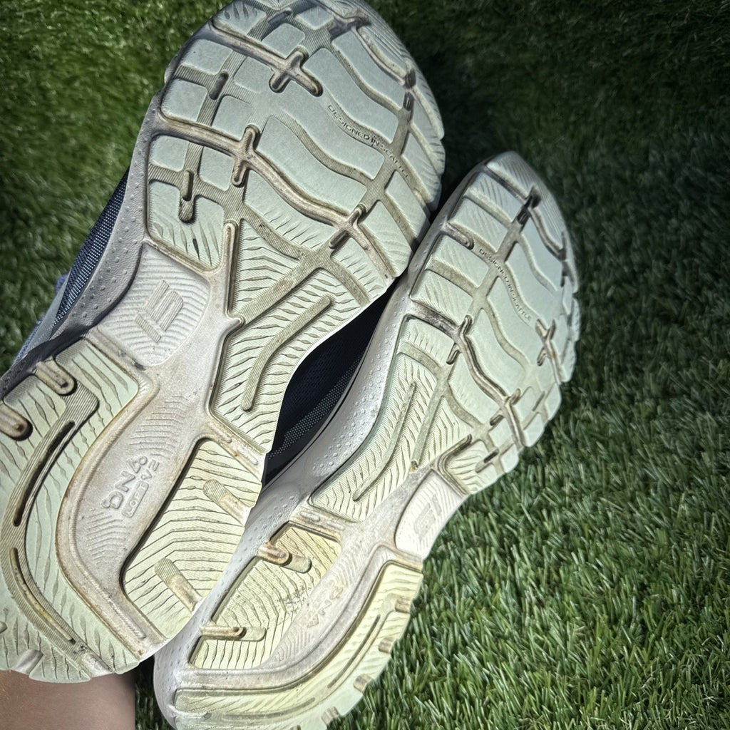 Brooks Ghost 15 Women's Size 8.5 B (Medium) Running Shoes Navy Sneakers