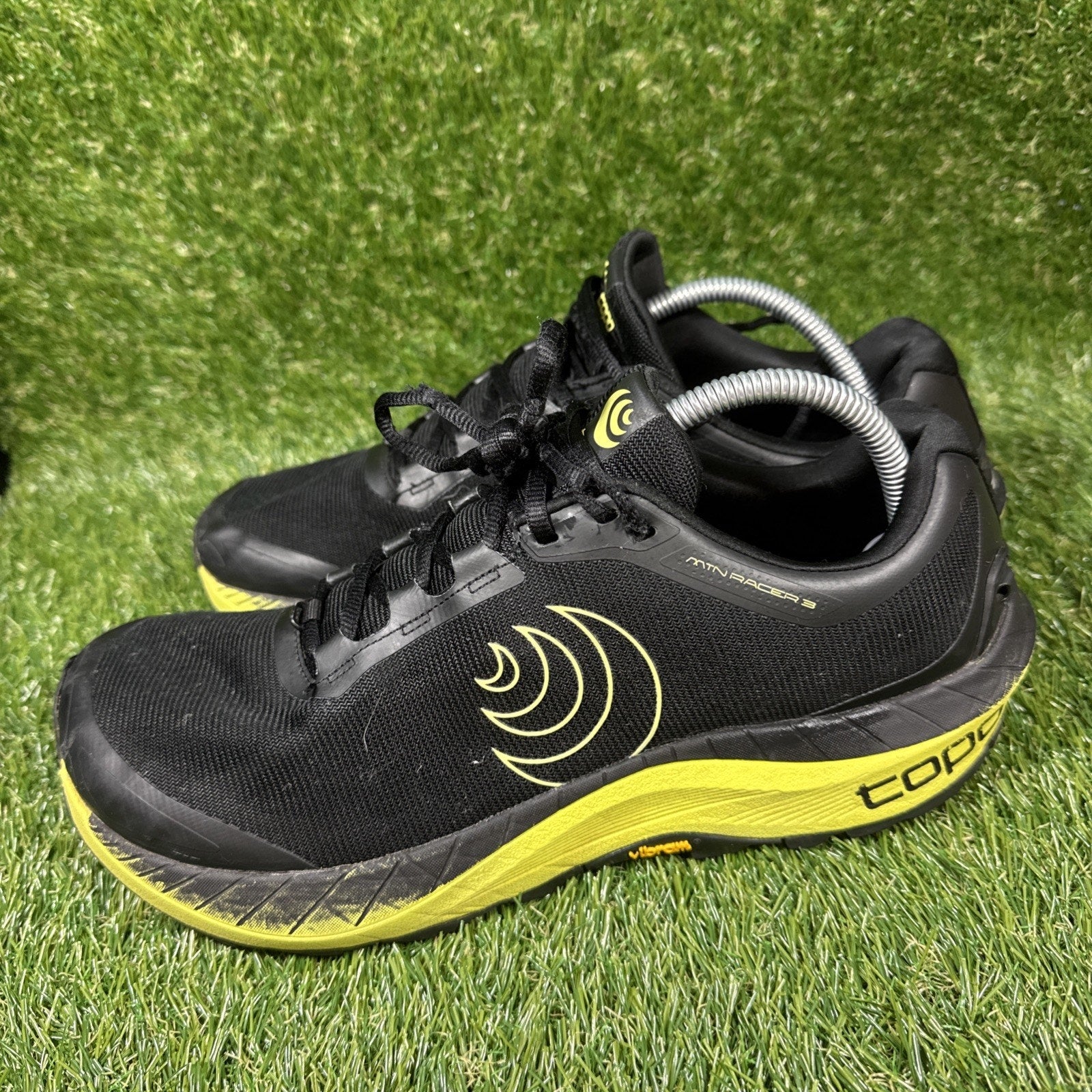 Topo Athletic MTN Racer 3 Shoes Mens Size 10 Black Lime Trail Running Vibram