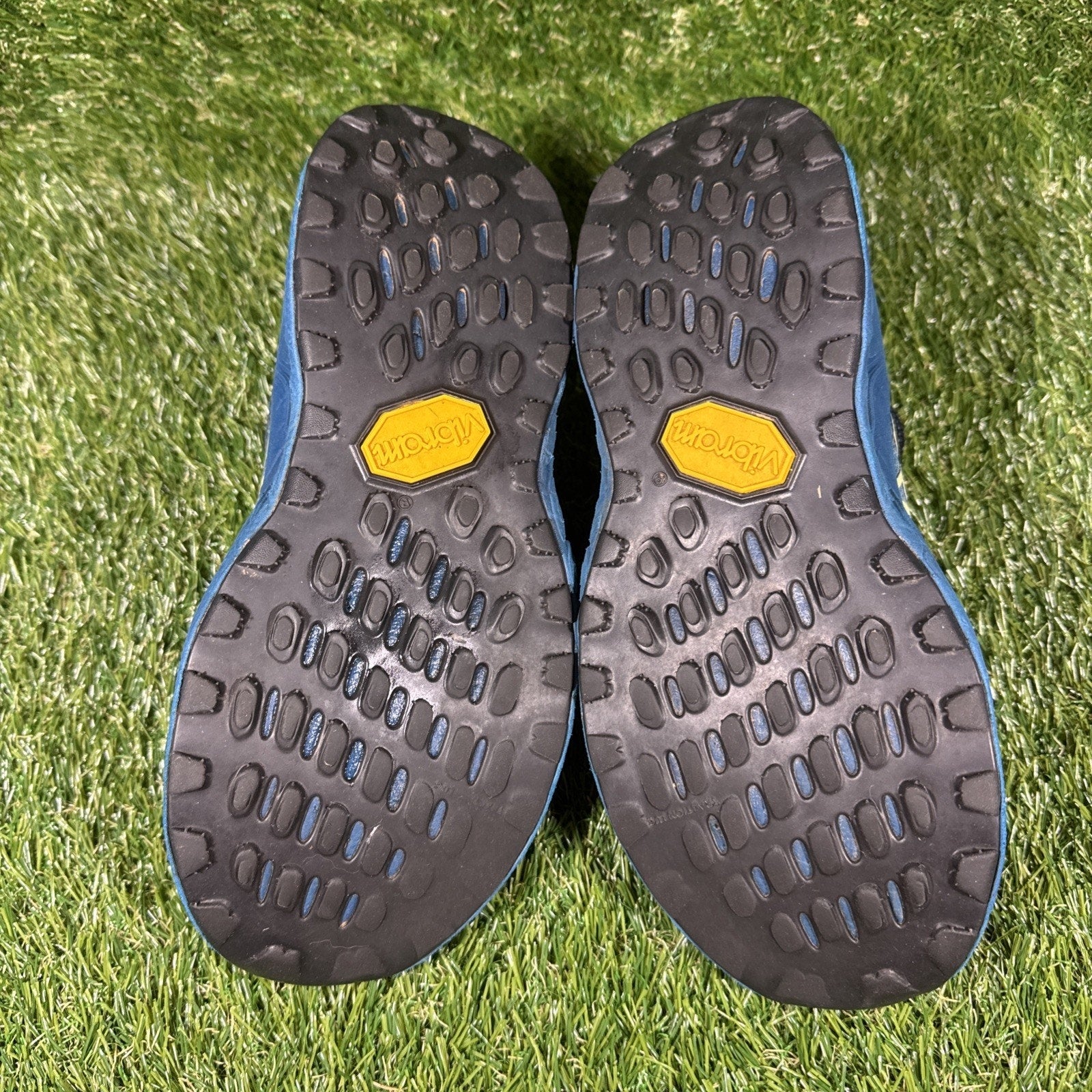 New Balance Fresh Foam X Hierro v8 Gore-Tex WTHIGB8 Women's 5.5 Blue Shoes