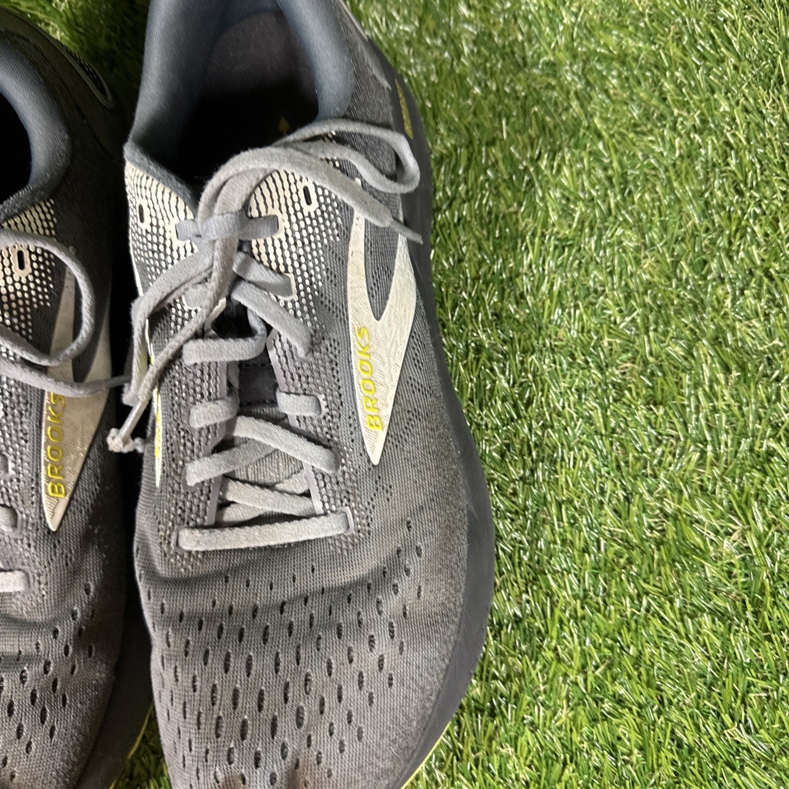 Brooks Ghost 16 Running Shoes Mens 10.5D Athletic Gym Trainer Shoes