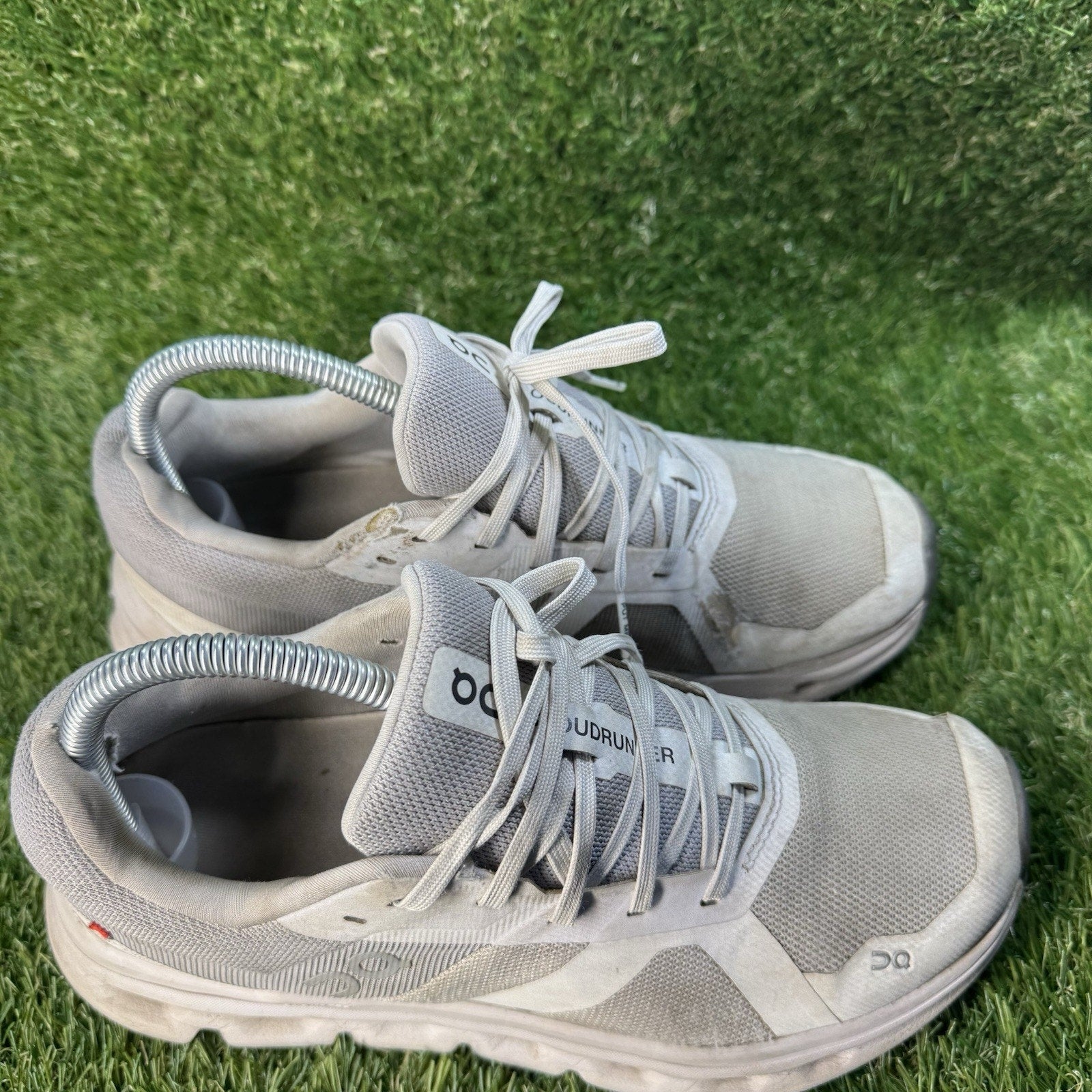 On Cloud Cloudrunner White Frost Sneakers Shoes Women’s Size 8 Running