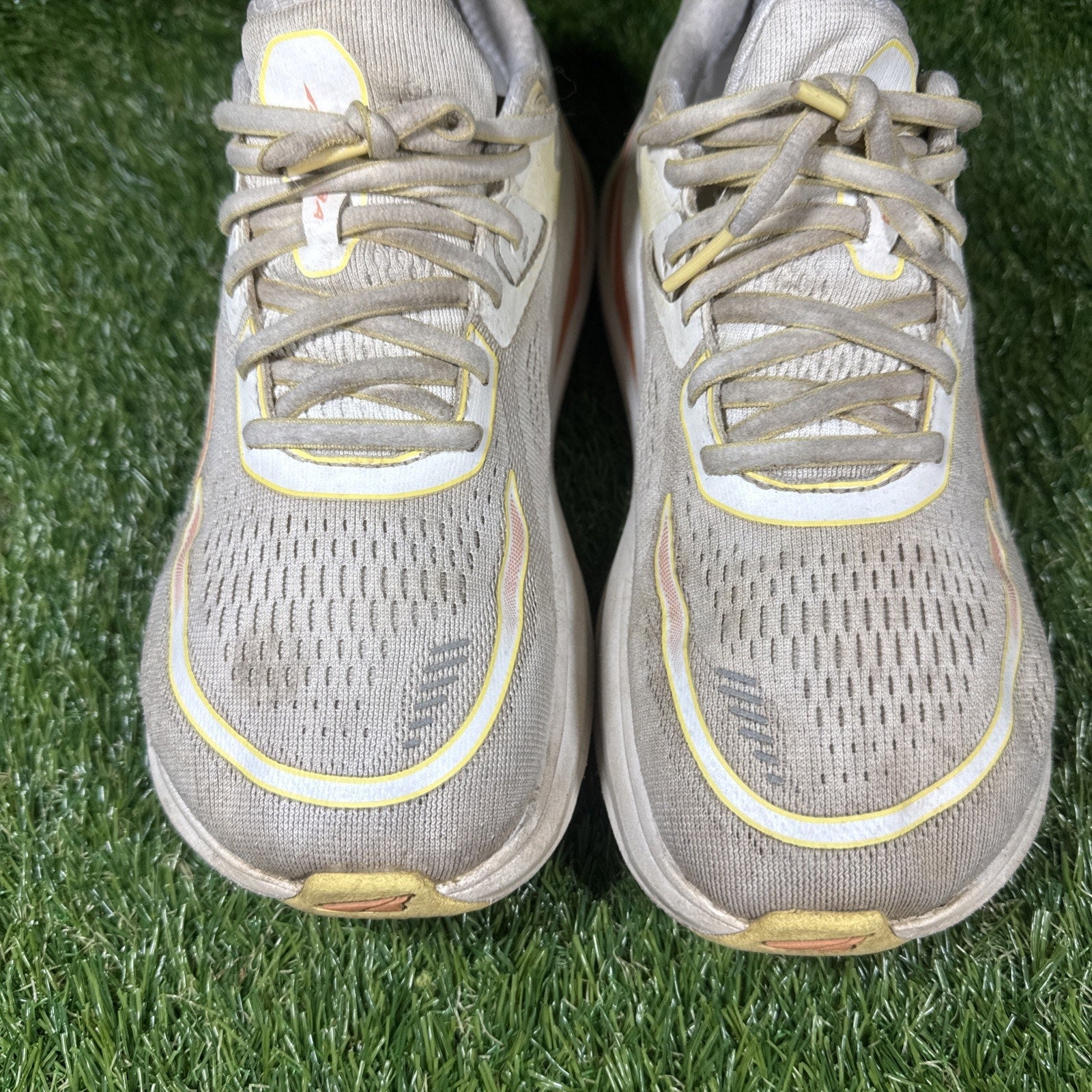 Altra Women's Paradigm 6 Running Shoes, Yellow/White, 8.5 US AL0A5484710