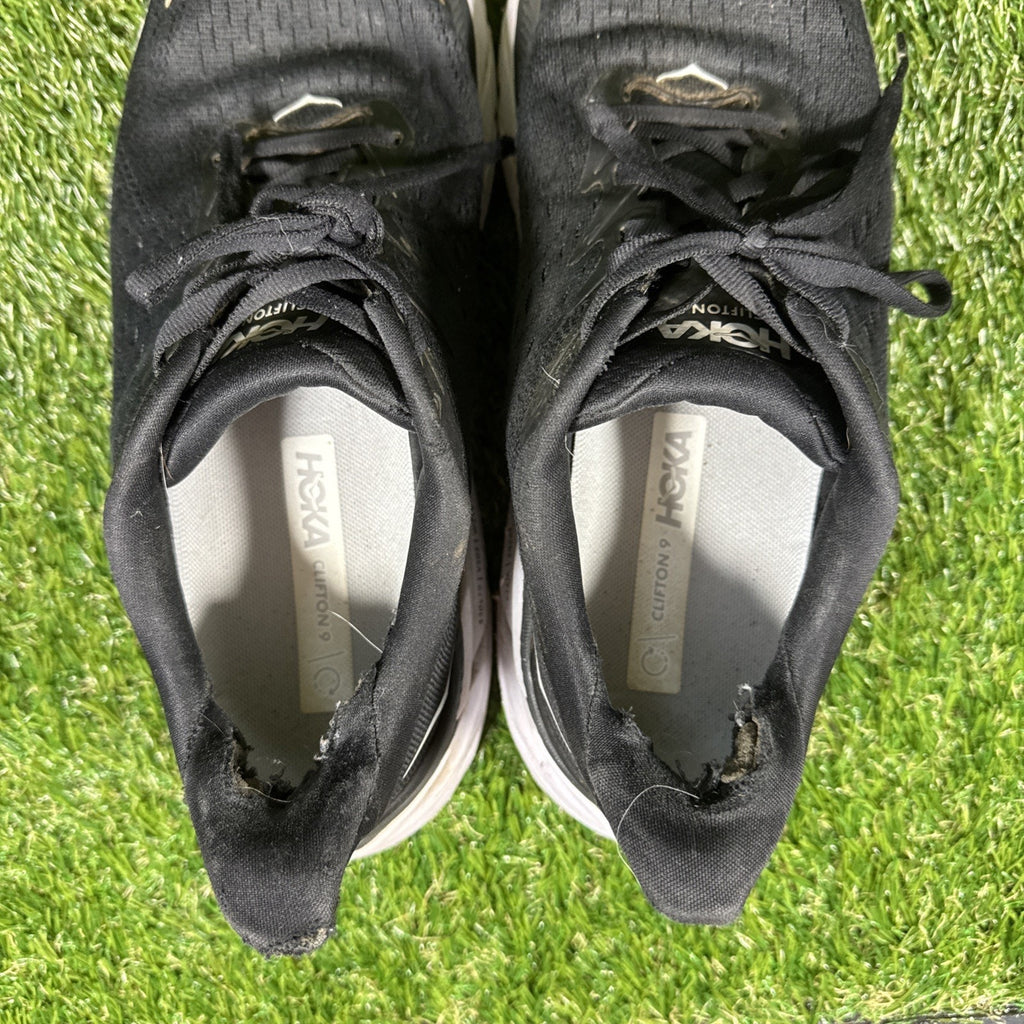 Hoka One One Clifton 8 Womens Size 10B Black White Running Sneakers Shoes
