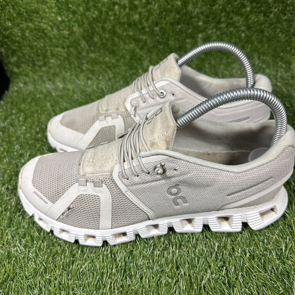 On Cloud 5 Running Shoes Sneakers Womens Size 8.5 Pearl White 59.98773