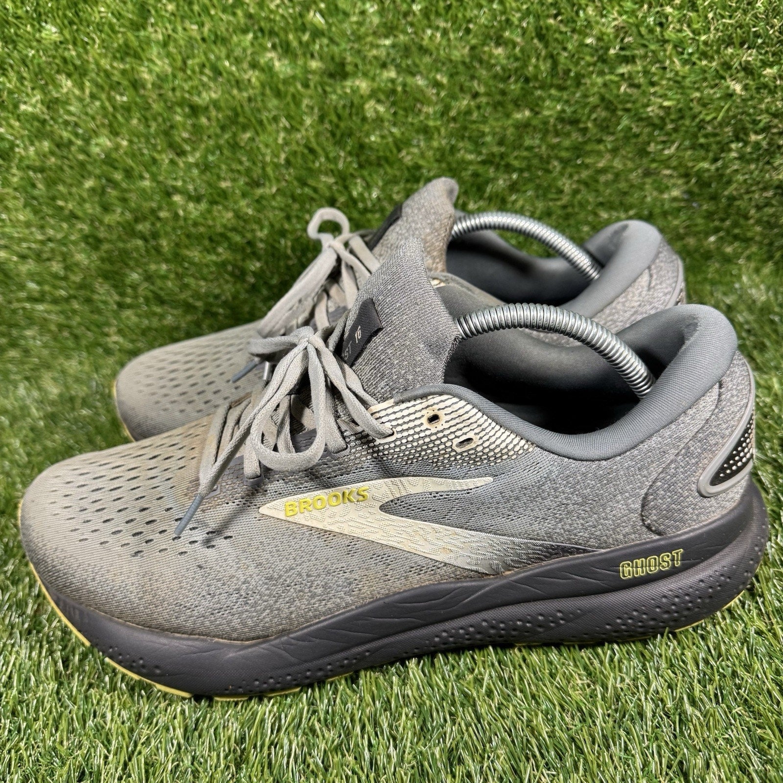 Brooks Ghost 16 Running Shoes Men Size 11.5 EE Wide Gray Green Comfort Sneakers