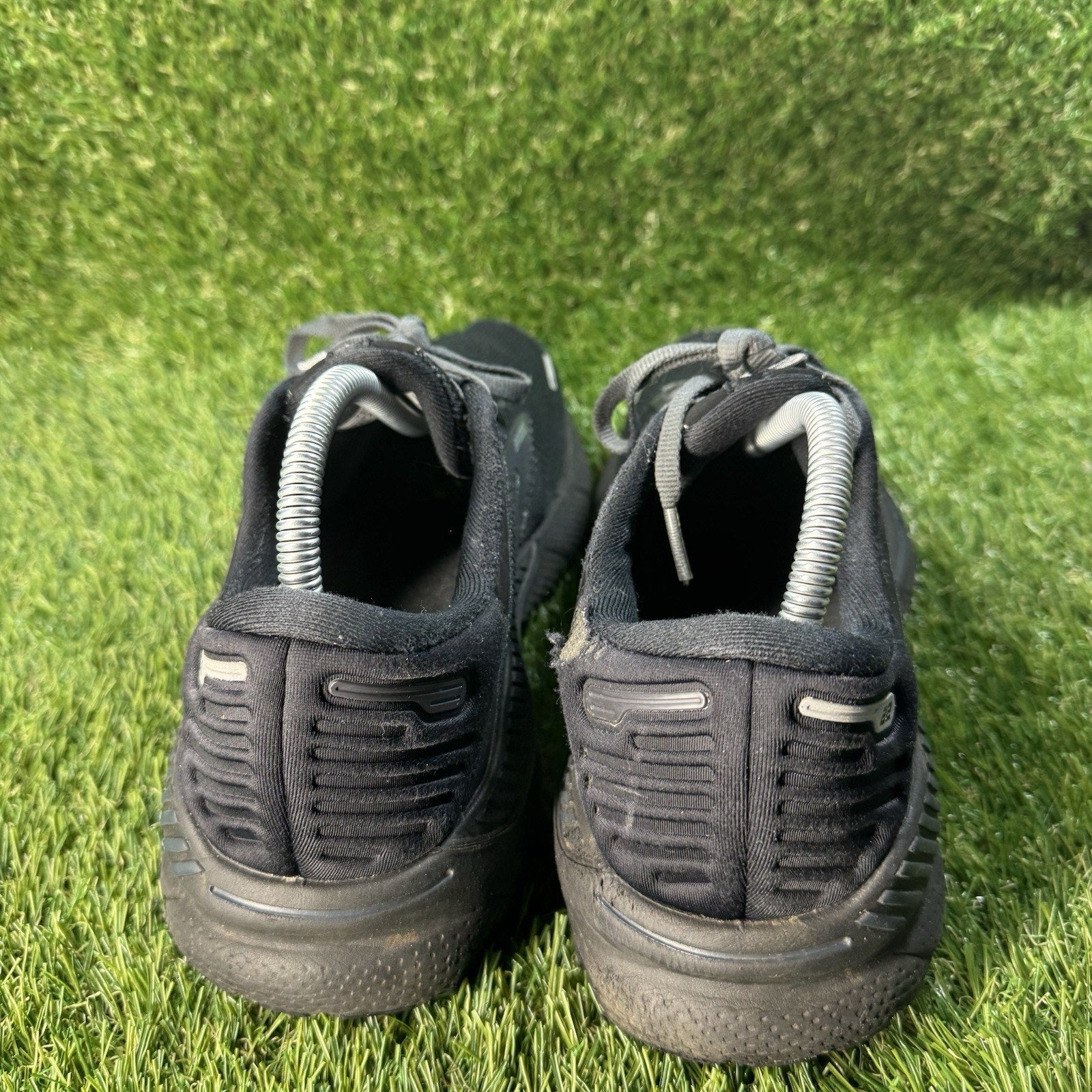 Brooks Adrenaline GTS 22 Womens 9.5 B Triple Black Running Shoes Sneakers