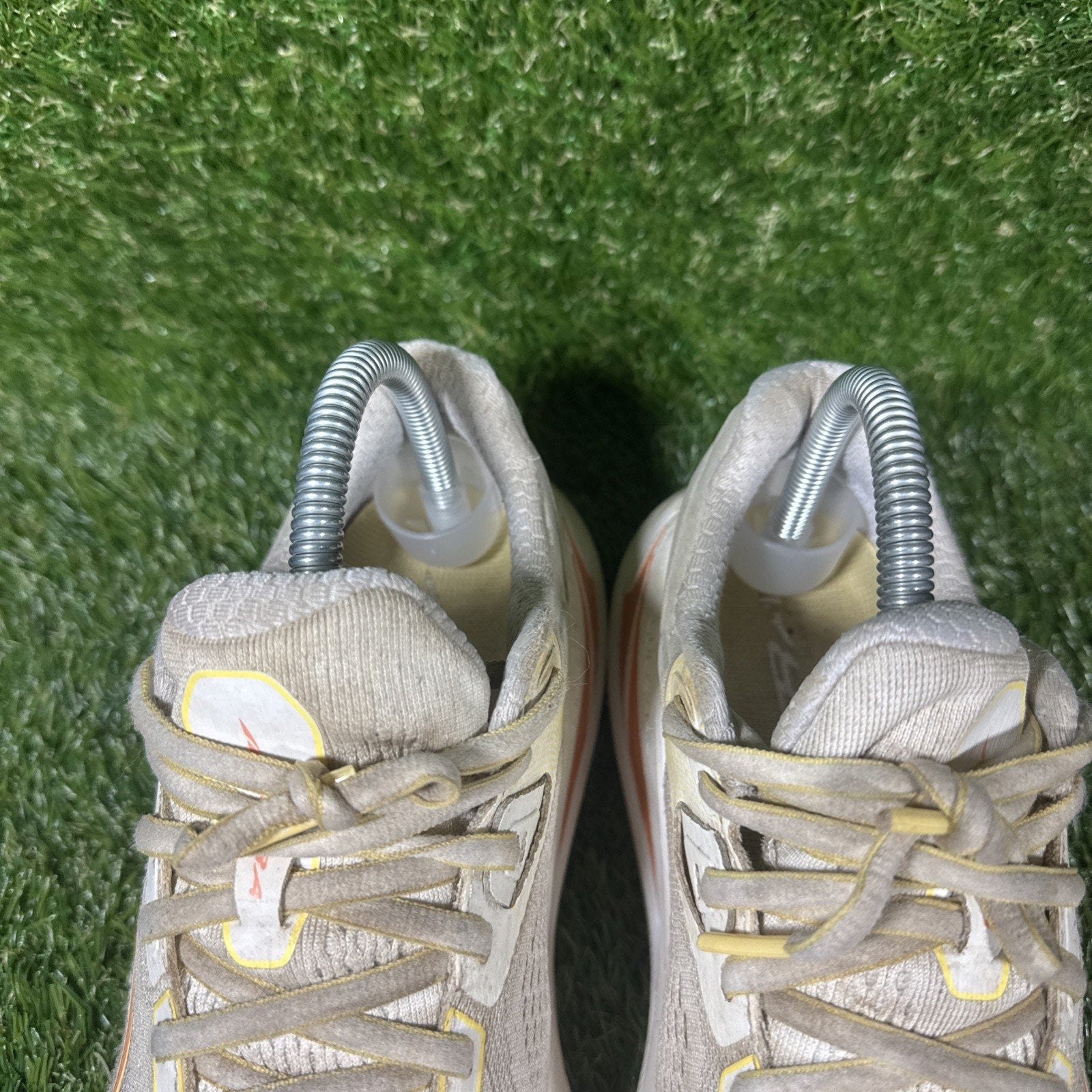 Altra Women's Paradigm 6 Running Shoes, Yellow/White, 8.5 US AL0A5484710