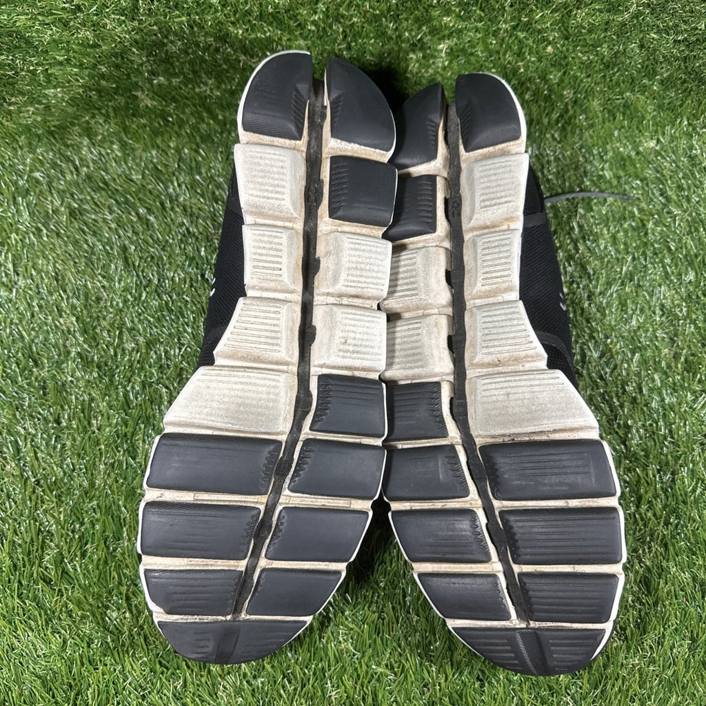 On Cloud 5 Black White Athletic Running Shoes Sneakers Mens 12 US