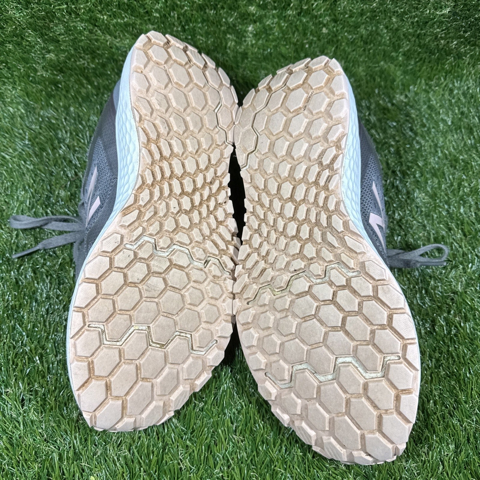 Womens New Balance 520 V6 Walking Shoes Sz 9.5 B Used W520LM6