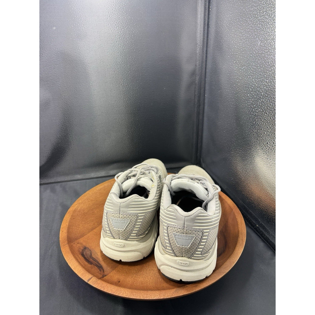 Women’s Brooks Addiction Walker Shoes Size 9 Gray 1203081B007 EUC