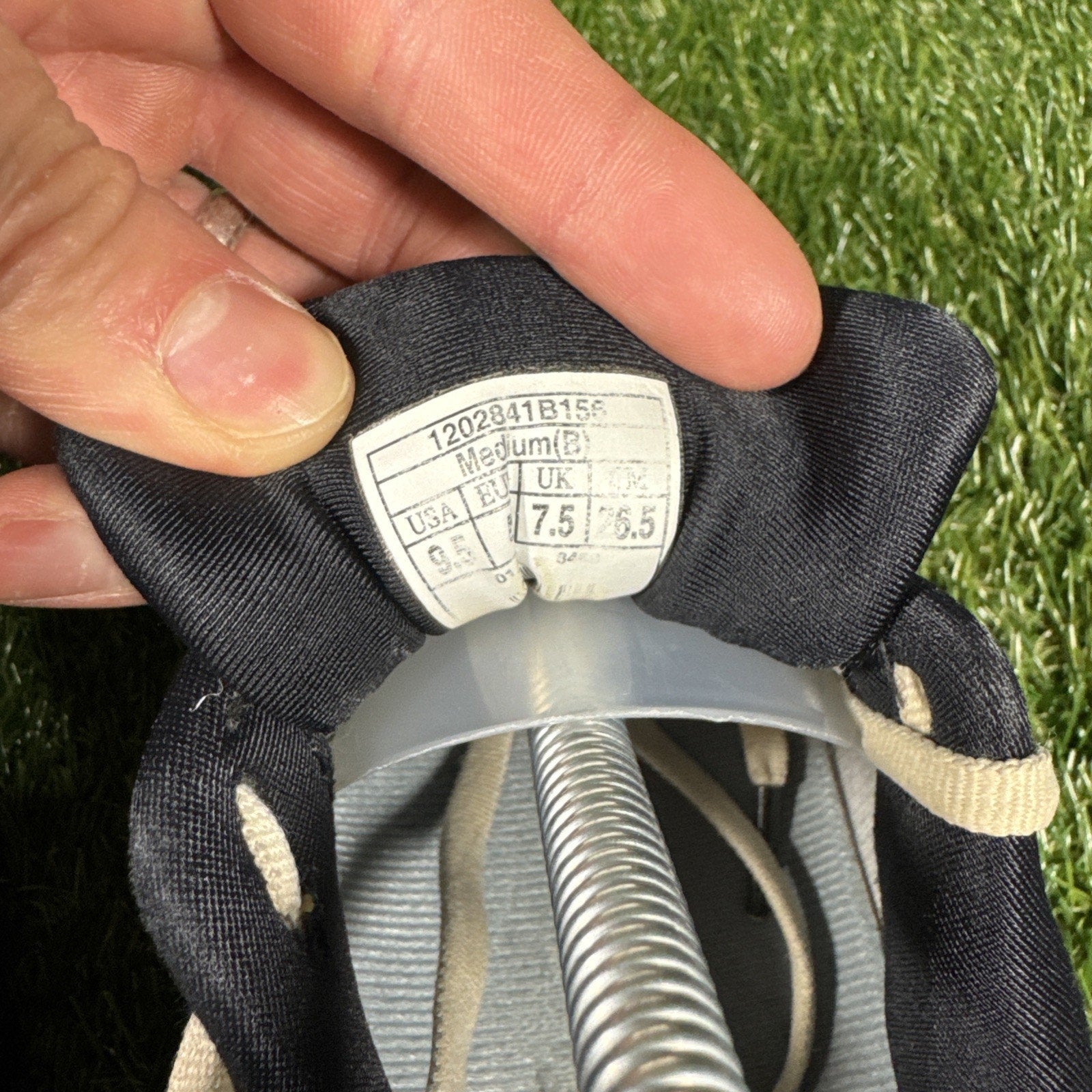 Brooks Adrenaline GTS 19 Womens 9.5 Shoes Heathered Black/White Running Sneakers